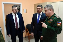 Евгений Первышов побывал в пункте отбора на военную службу 