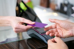 В Тамбовской области будут судить подростка за кражу денег с банковской карты 