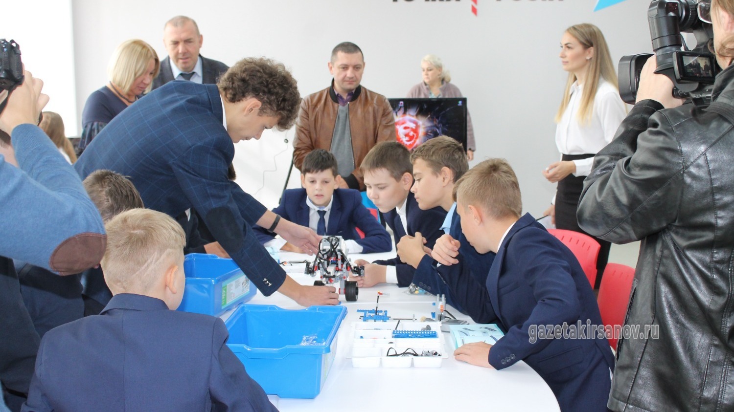 В сентябре 2020 года в школе №1 Кирсанова открыта «Точка роста»