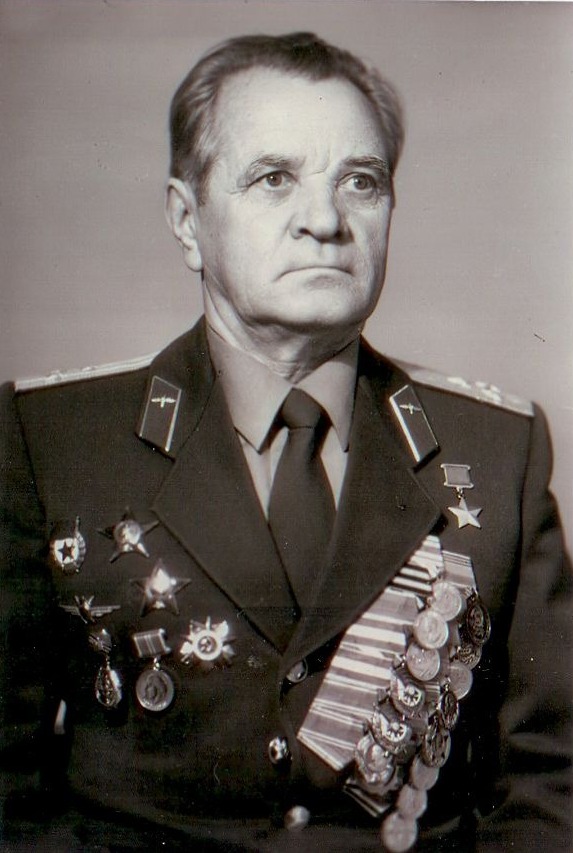 Герой Советского Союза Александр Алексеевич Липилин (фото сделано после выхода на пенсию)