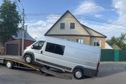 За долги у тамбовчанки арестовали фургон