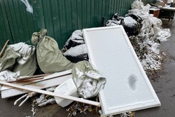 Евгений Первышов поручил проанализировать систему вывоза бытовых отходов