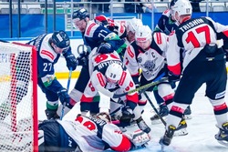 Хоккеисты «Тамбова» побеждают «Югру» в Ханты-Мансийске 