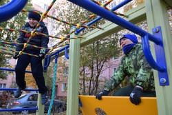 В 22 дворах Тамбова установили новые детские городки