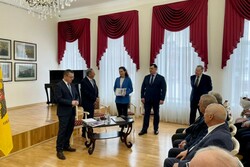Директору Музейно-выставочного центра Тамбовской области вручили медаль «800 лет со дня рождения князя Александра Невского»