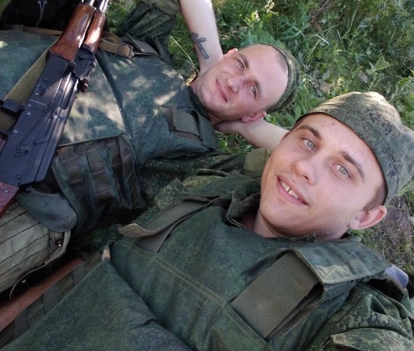 Военный человек. Если контрактник ранен. Если контрактник ранен. Военные медики россии. Михаил широкопояс герой россии.