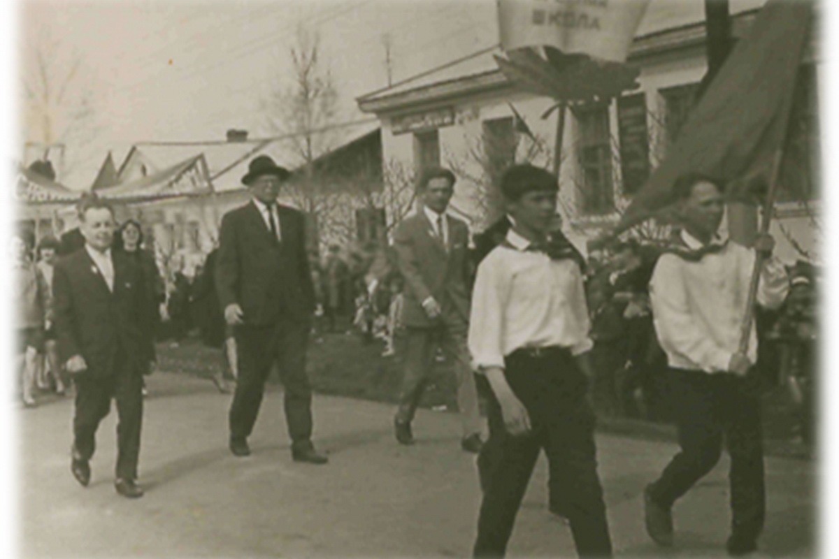 Пионеры на демонстрации 1 Мая 1959 года