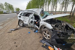 54-летняя женщина в автомобиле «Шкода» погибла в столкновении с «Газелью»