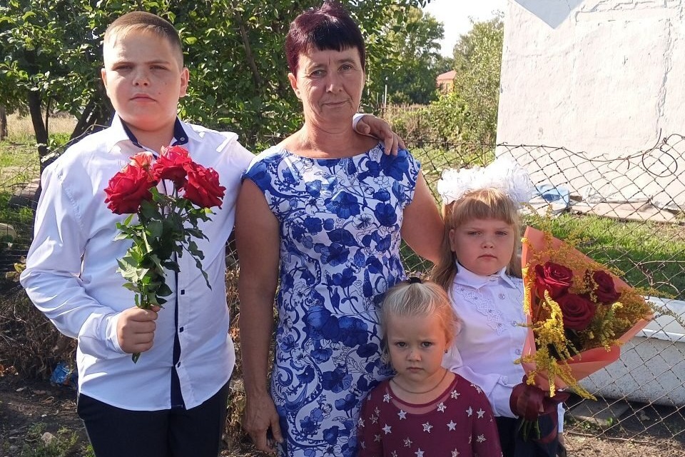 Елена Акимова с внуками