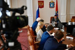 В Тамбове устраняют последствия ночной непогоды