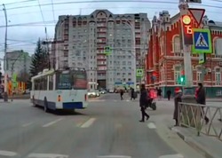 В Тамбове наказан за нарушение ПДД лихач на троллейбусе