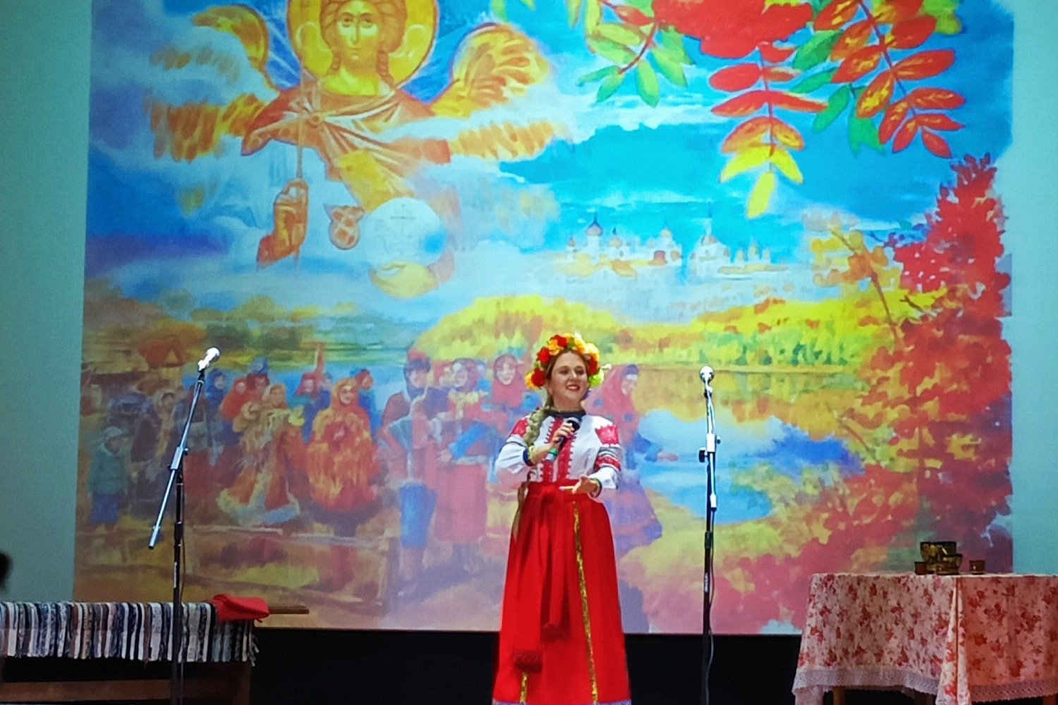 Поёт Татьяна Щукина