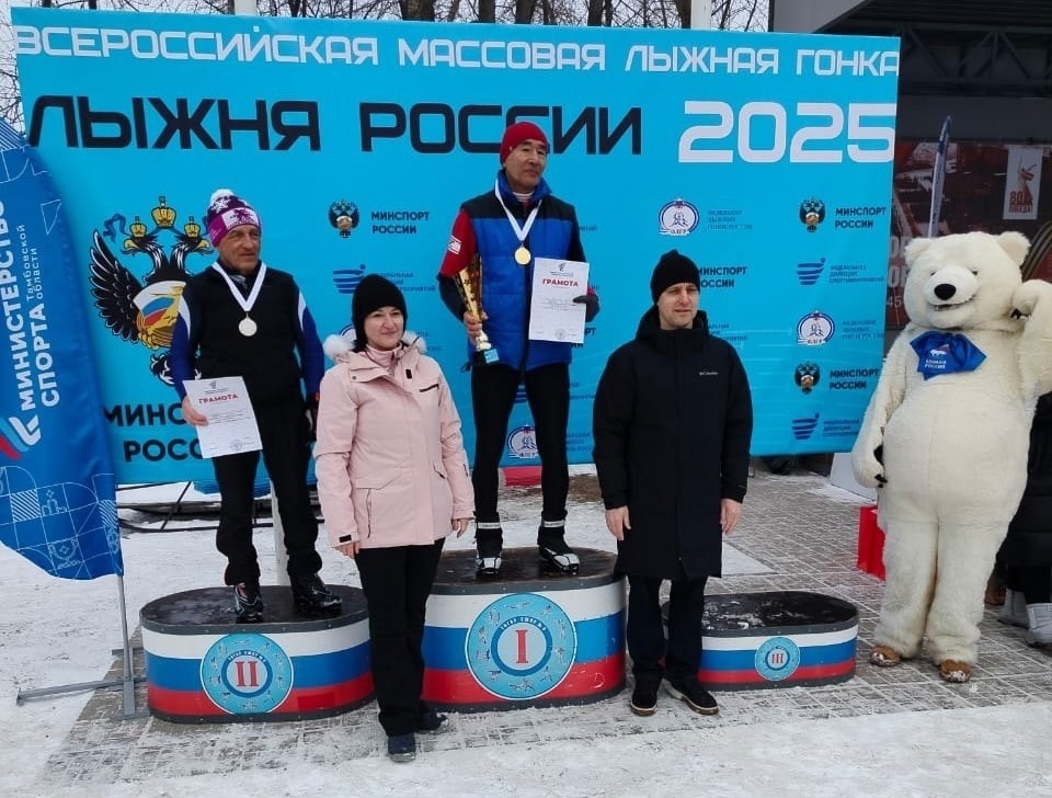 Серебряную медаль завоевал Александр Непомнящий