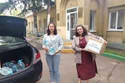 Библиотекари Тамбова собрали 80 килограммов гуманитарной помощи жителям Курской области