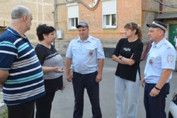 В Мичуринске госавтоинспекторы спасли людей из горящего дома