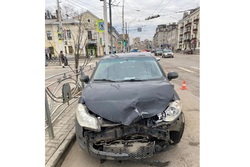 В Тамбове на "Динамо" при столкновении иномарок пострадала девушка