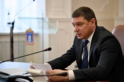 Евгений Первышов поручил решить проблему уличного освещения