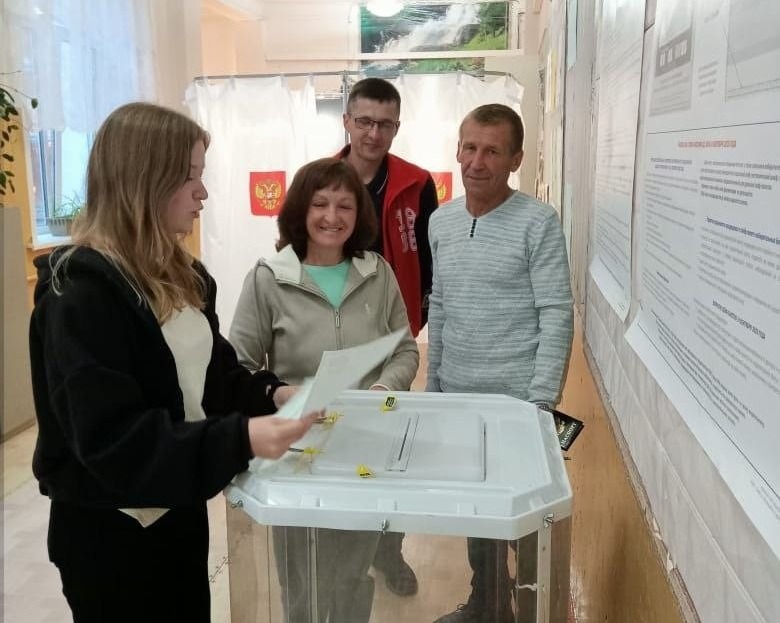 Семья Трофимовых