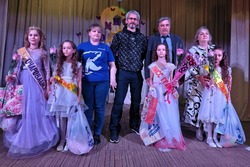 Тамбовчане организовали в Новоайдарском округе ЛНР конкурс «Мисс Очаровашка»