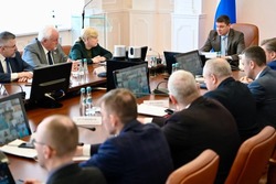 Евгений Первышов призвал сосредоточиться на весенней уборке городов и сел 