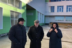 Александр Никитин побывал на стройплощадке новой школы в Мичуринске