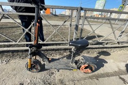 В Тамбове подросток на электросамокате попал под машину