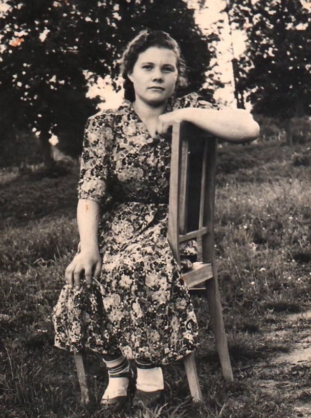 Елизавета Гречишникова в молодые годы