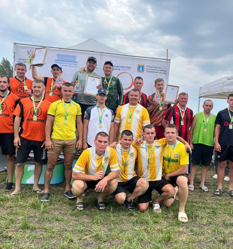 Победители на турнире по пляжному футболу