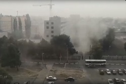 Поваленные деревья и порванные провода: в Тамбове устраняют последствия урагана