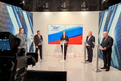 Политолог Сергей Хомутинкин проанализировал завершающий тур губернаторских дебатов