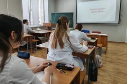 В Тамбове молодежь обучается в Школе юного медика
