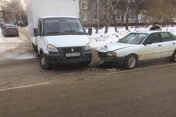 В центре Тамбова в ДТП с «ГАЗелью» пострадала 21-летняя девушка