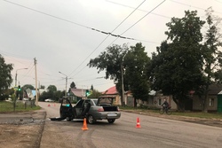 В Тамбове женщина на иномарке спровоцировала ДТП: пострадали трое