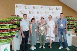 Сотрудники Мичуринского ГАУ посетили выставку «PRO ЯБЛОКО 2024»