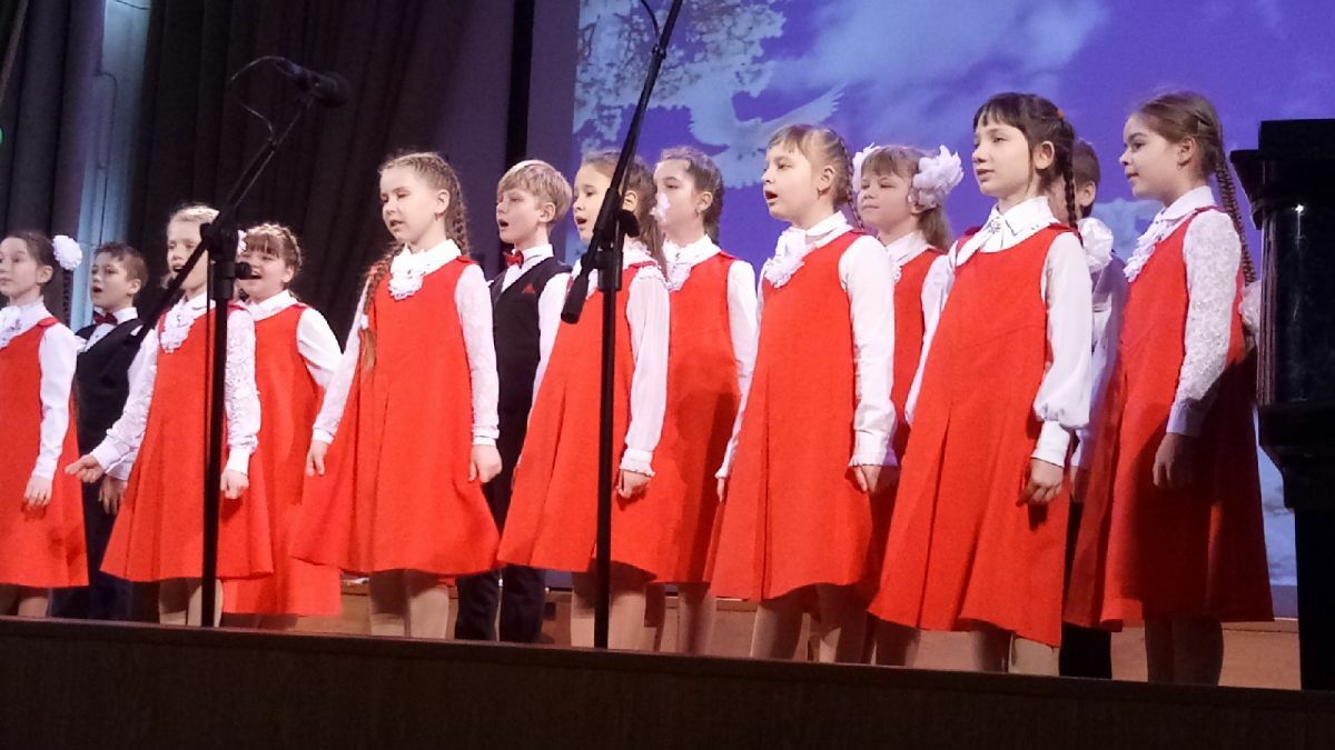Выступление детского хора. Выступление детского хора