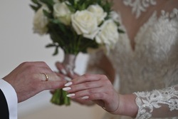 В День семьи Максим Егоров поздравил участника СВО и его невесту со свадьбой