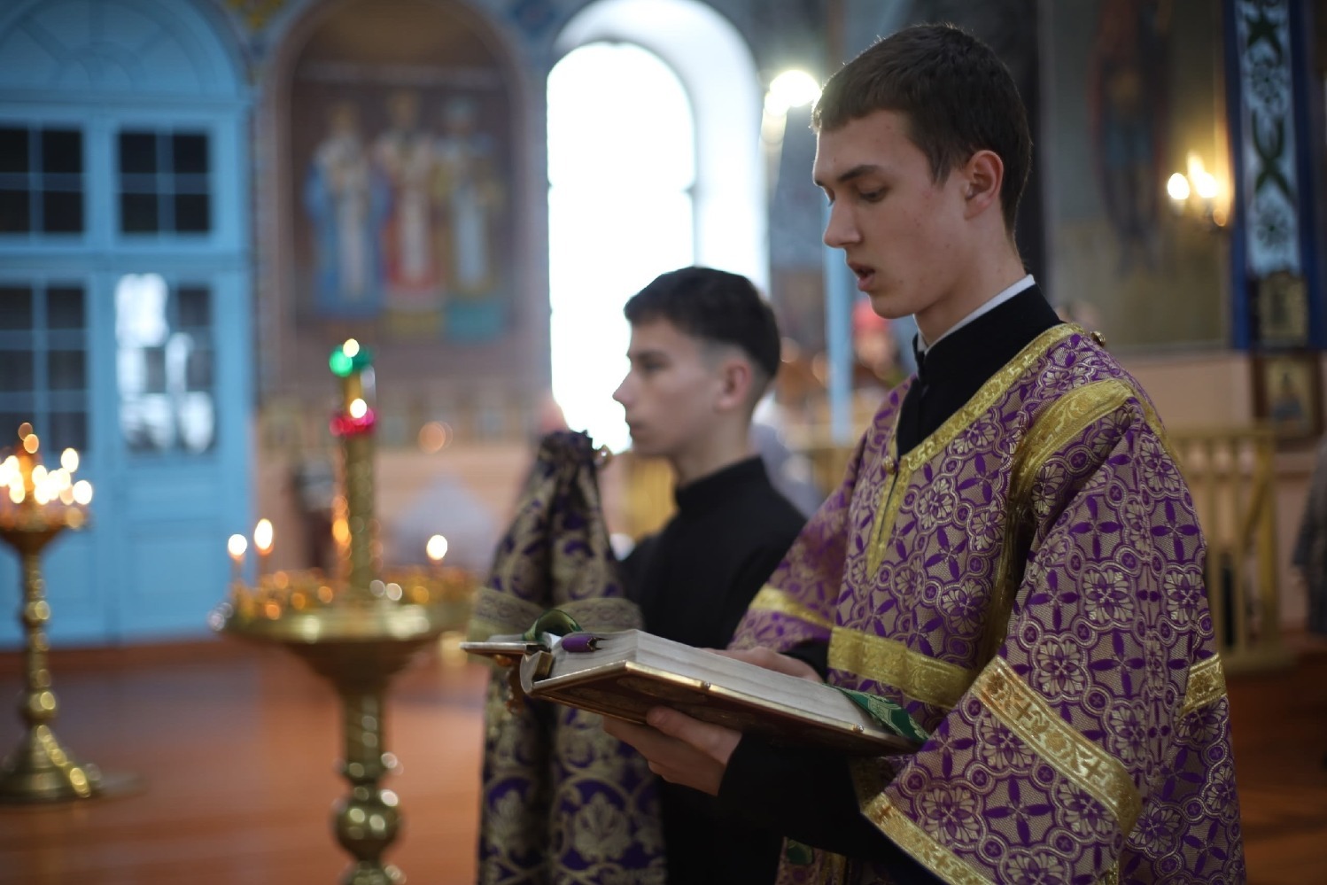 15 марта 2026 года, в неделю 3-ю Великого поста, Крестопоклонную, Владыко Гермоген совершил Божественную литургию в Крестовоздвиженском храме с. Карели Моршанского МО