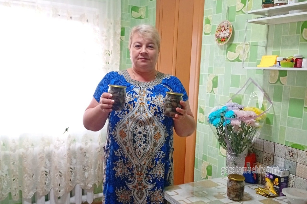 Жители Мучкапского округа собирают осенние опята даже в парках 