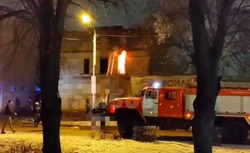 В центре Тамбова загорелось здание у Вечного огня