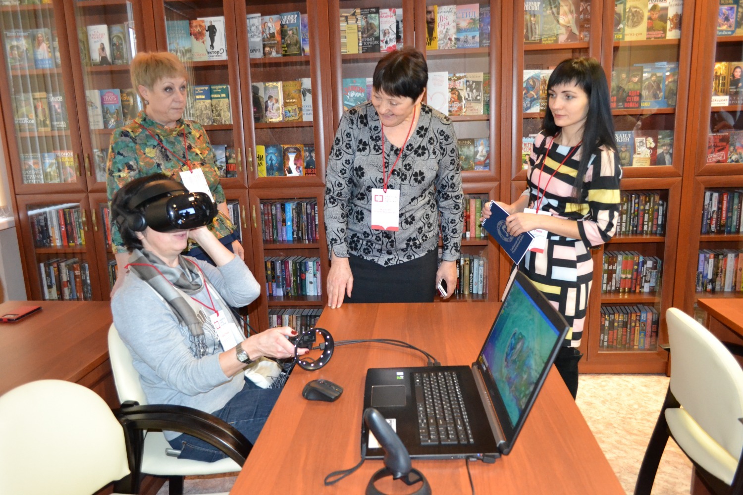 Очки виртуальной реальности, современные ноутбуки — на службе посетителей библиотеки села Коптева