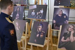 Максим Егоров открыл фотовыставку «Жёны героев» (ФОТО)