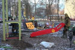 В Тамбове на улице Тельмана установили новый детский городок