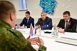 Евгений Первышов провел личный прием в фонде «Защитники Отечества»
