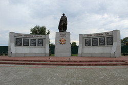 В Кирсановском районе открыли мемориал воинам-землякам