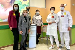 В областной детской больнице провели акцию в поддержку больных раком детей