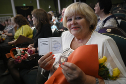 Более 150 педагогов Тамбовщины наградили в преддверии Дня учителя