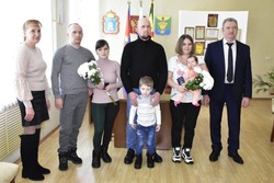 Две семьи в Гавриловском округе получили статус многодетных