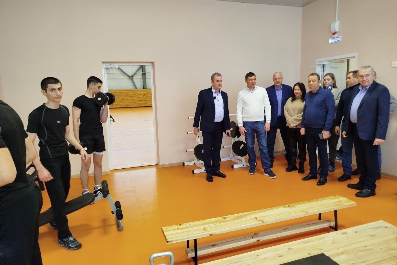 Открывать ФОК в муниципалитет приезжал врио главы области Евгений Первышов