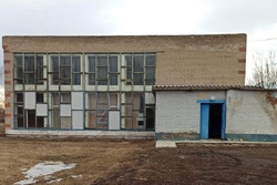 В Знаменском районе приступили к ремонту ДК в селе Александровка
