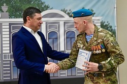 Евгений Первышов обсудил поддержку бойцов с ветеранами спецоперации